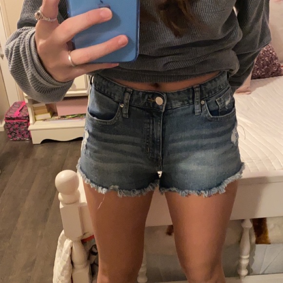 cute jean shorts - Picture 2 of 4